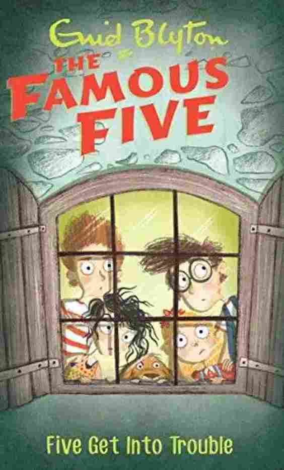 FAMOUS FIVE: 08:Five Get into Trouble  - Enid Blyton